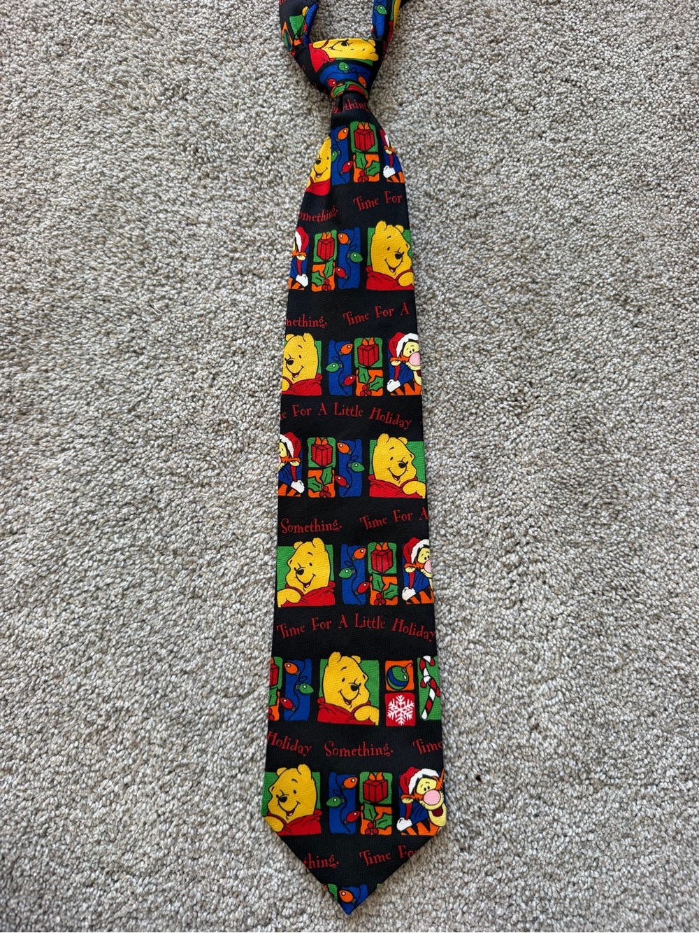 Vintage Disney Winnie The Pooh Christmas Holiday Neck Tie